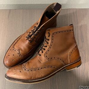 SIZE 11 MENS ASTON GREY PAYTONS WINGTIP LEATHER BOOTS #500435